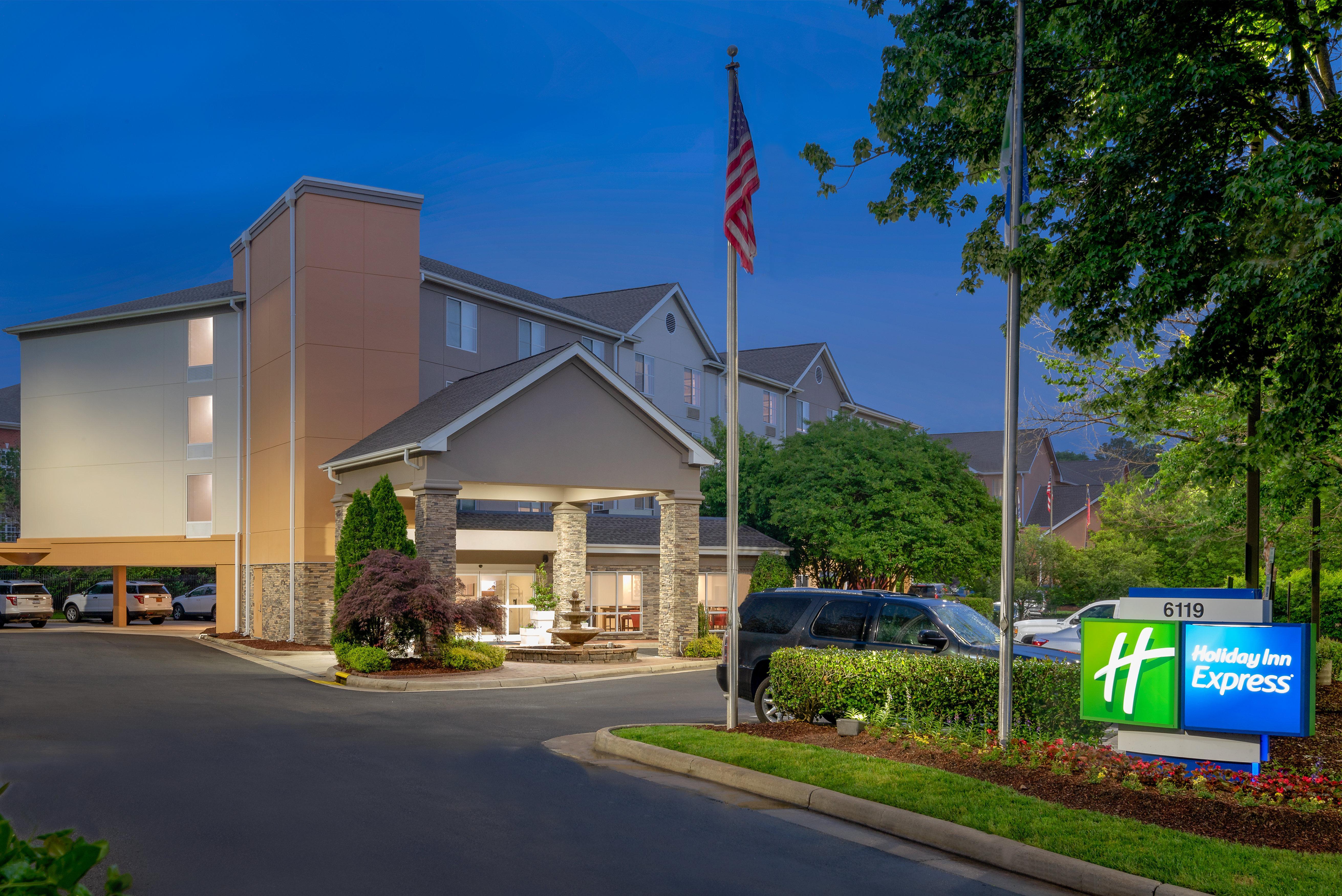 Holiday Inn Express Chapel Hill By Ihg מראה חיצוני תמונה