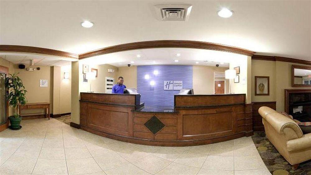 Holiday Inn Express Chapel Hill By Ihg מראה חיצוני תמונה
