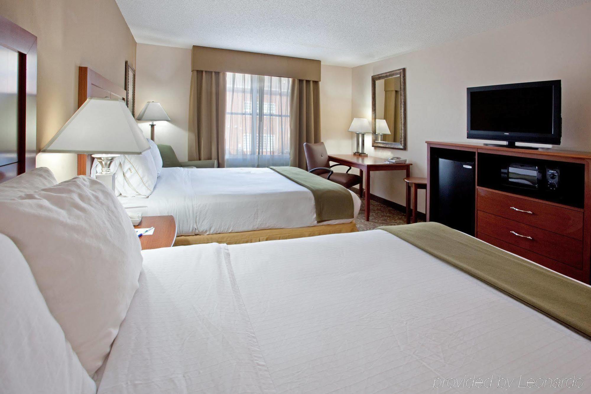 Holiday Inn Express Chapel Hill By Ihg מראה חיצוני תמונה