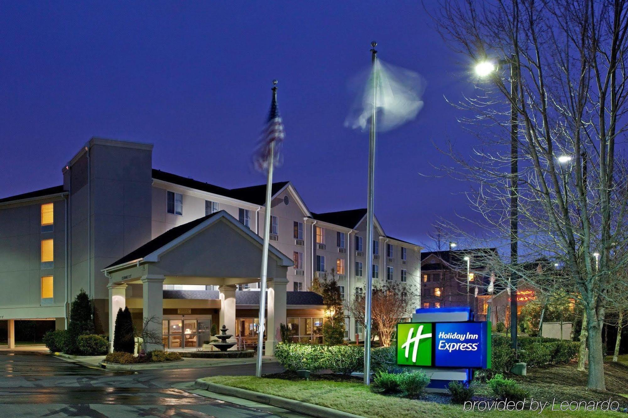 Holiday Inn Express Chapel Hill By Ihg מראה חיצוני תמונה