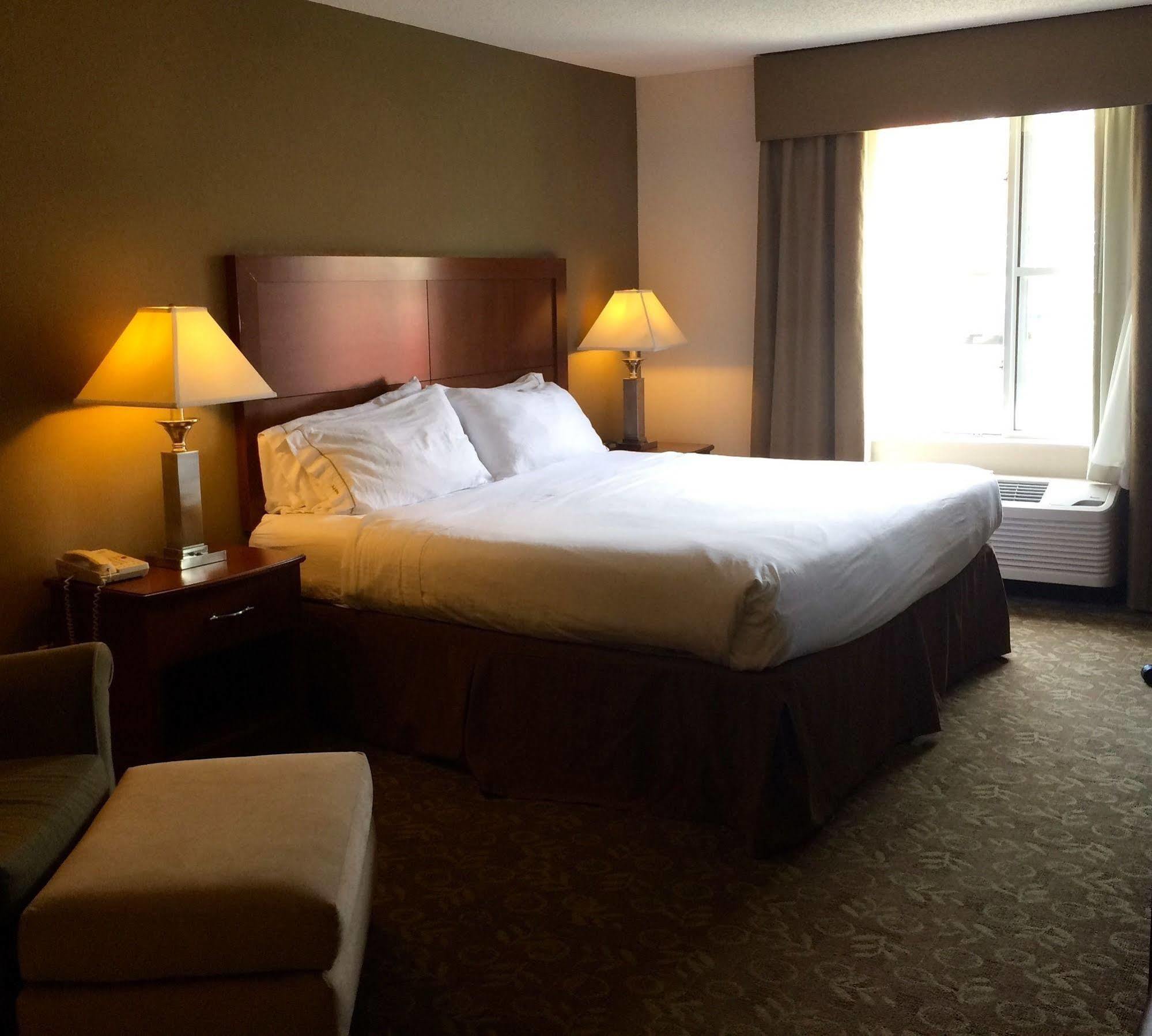 Holiday Inn Express Chapel Hill By Ihg מראה חיצוני תמונה
