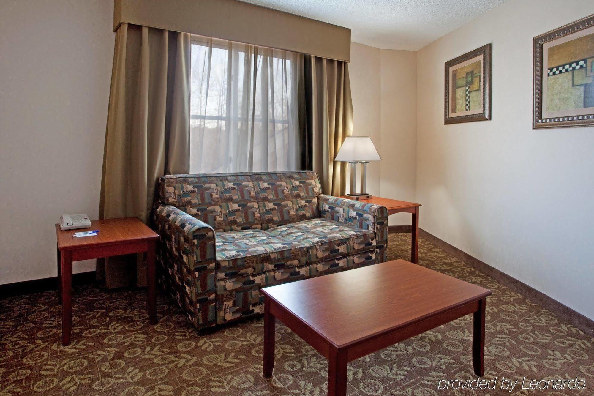 Holiday Inn Express Chapel Hill By Ihg מראה חיצוני תמונה