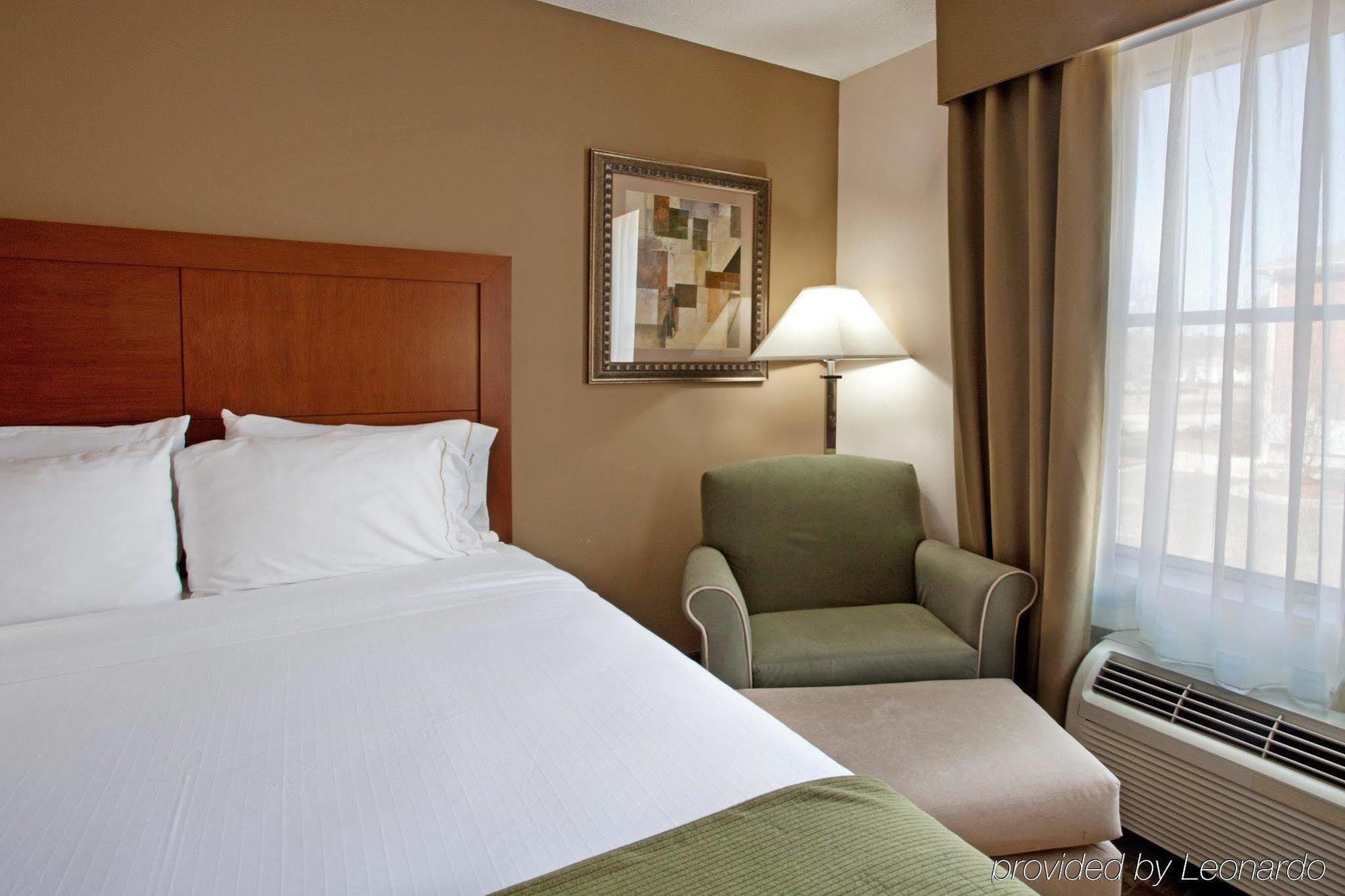 Holiday Inn Express Chapel Hill By Ihg מראה חיצוני תמונה
