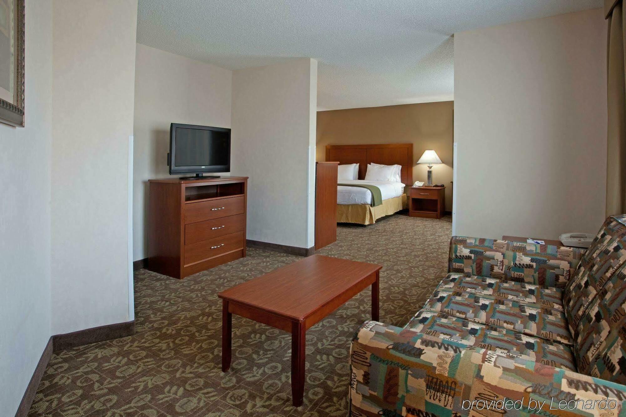 Holiday Inn Express Chapel Hill By Ihg מראה חיצוני תמונה