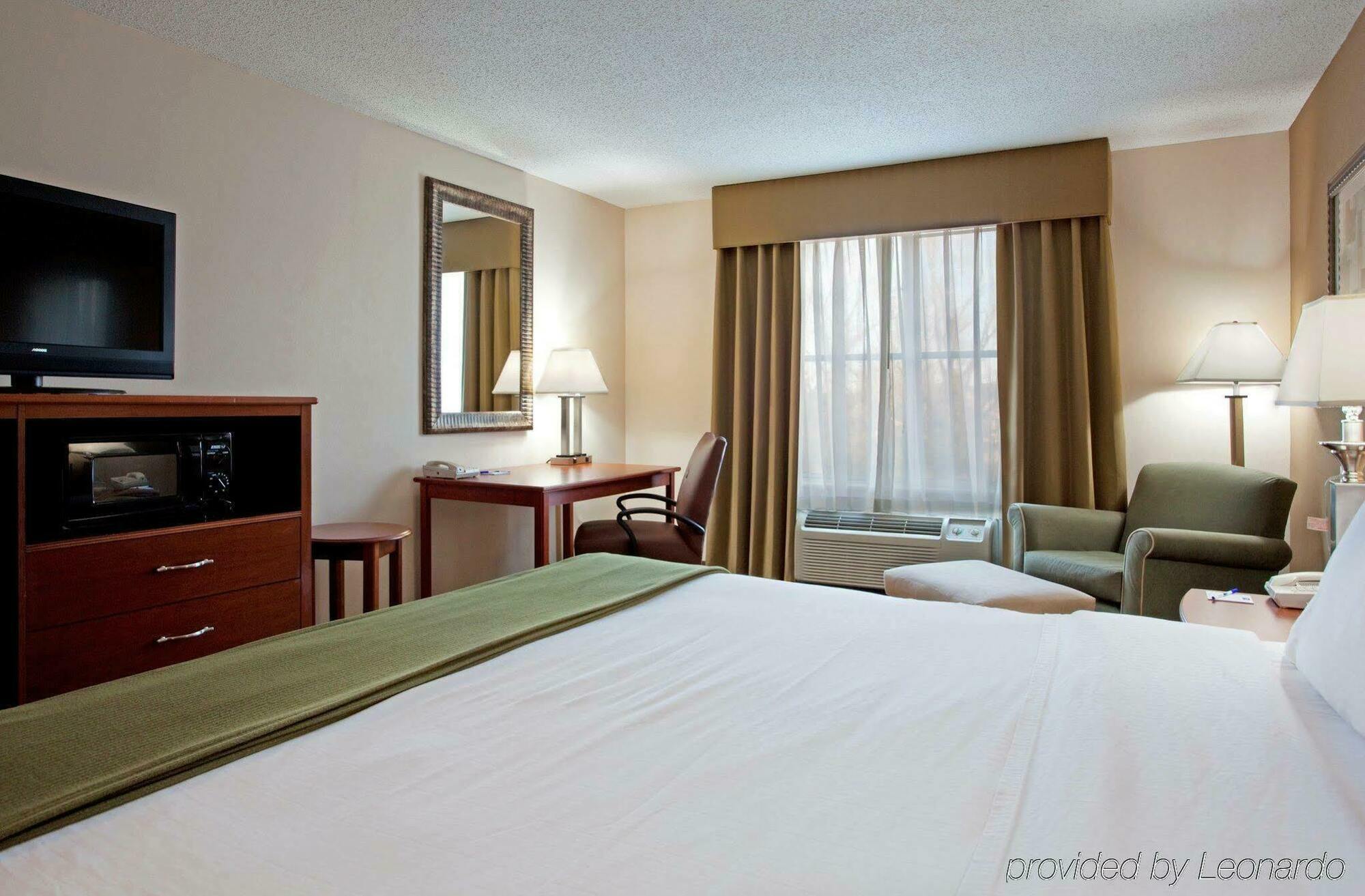 Holiday Inn Express Chapel Hill By Ihg מראה חיצוני תמונה